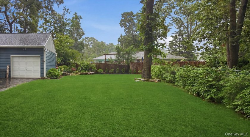Welcome to this Charming and Well Maintained Ranch Style Home in - photo 3