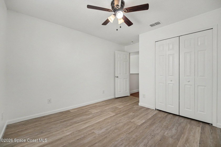 Move right into this spacious 3-bedroom, 2.5-bath end-unit - photo 21
