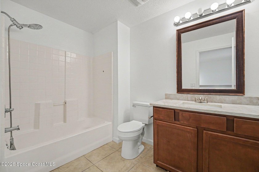 Move right into this spacious 3-bedroom, 2.5-bath end-unit - photo 22