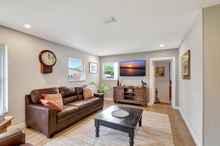 Welcome to Tropical Country Estates! This is a no HOA single - photo 7