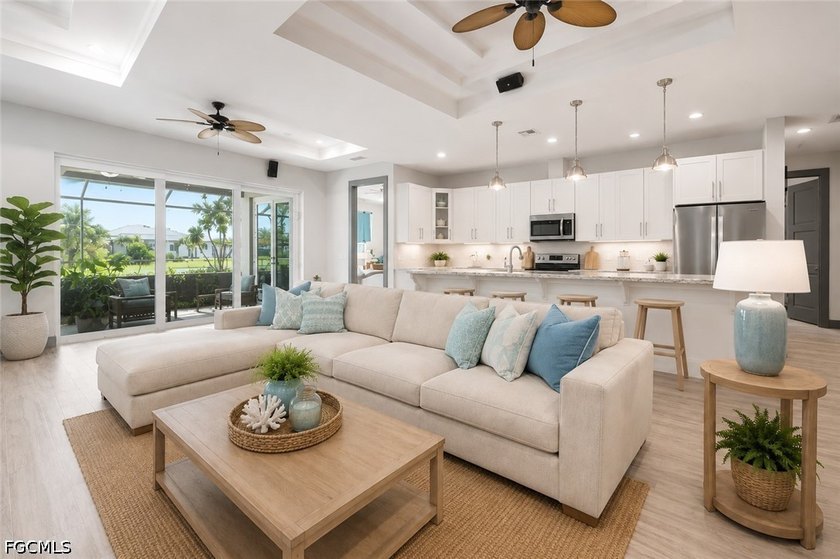 RARE 5-BEDROOM WATERFRONT HOME with SOUTHERN EXPOSURE, a - photo 12