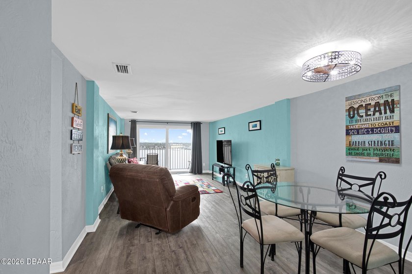 Beautiful completely furnished condo on the 7th floor. The - photo 9