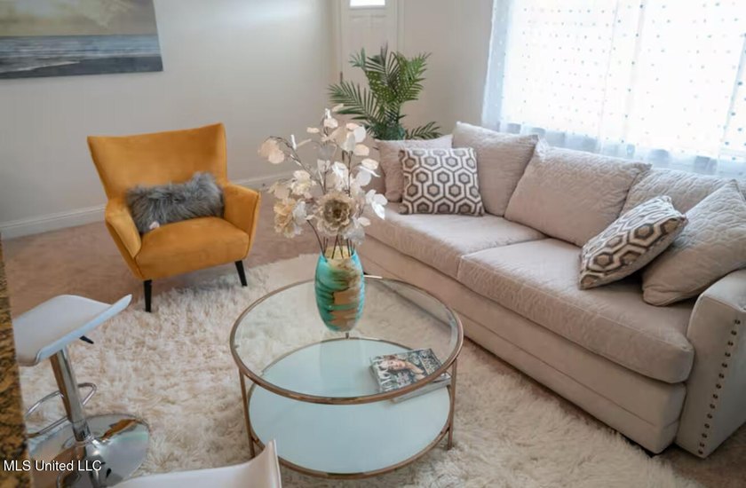 Beautiful Condo completely furnished!! One bedroom, One full - photo 7