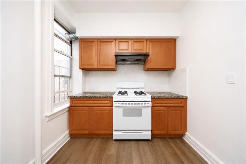 Rare-find oversized 6-family building with a 25'*72' building - photo 18