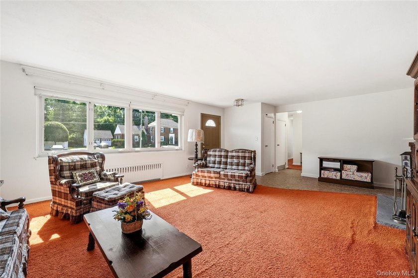 Opportunity awaits in this charming 3-bedroom custom ranch - photo 3