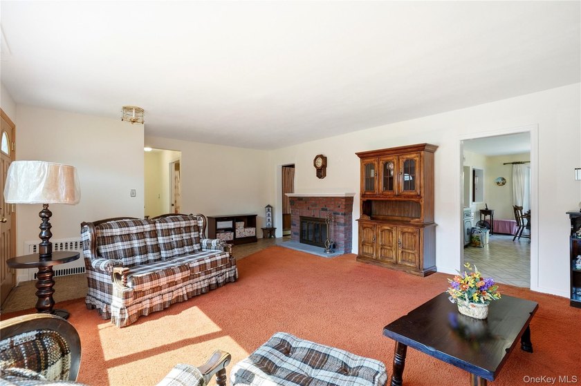 Opportunity awaits in this charming 3-bedroom custom ranch - photo 5
