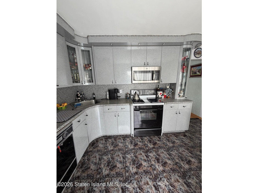 Located in a desired Midland Beach, just minutes away from VZ - photo 17