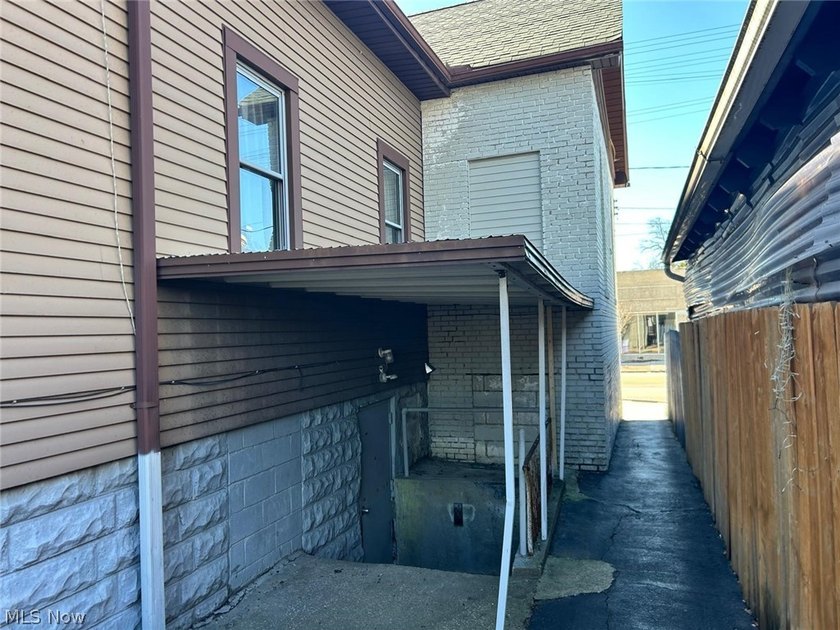 Versatile Retail / Service Building with Income - Prime E. 185th - photo 29