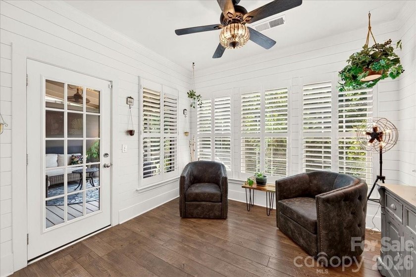 **Welcome home to this beautifully updated townhome in Fort - photo 14
