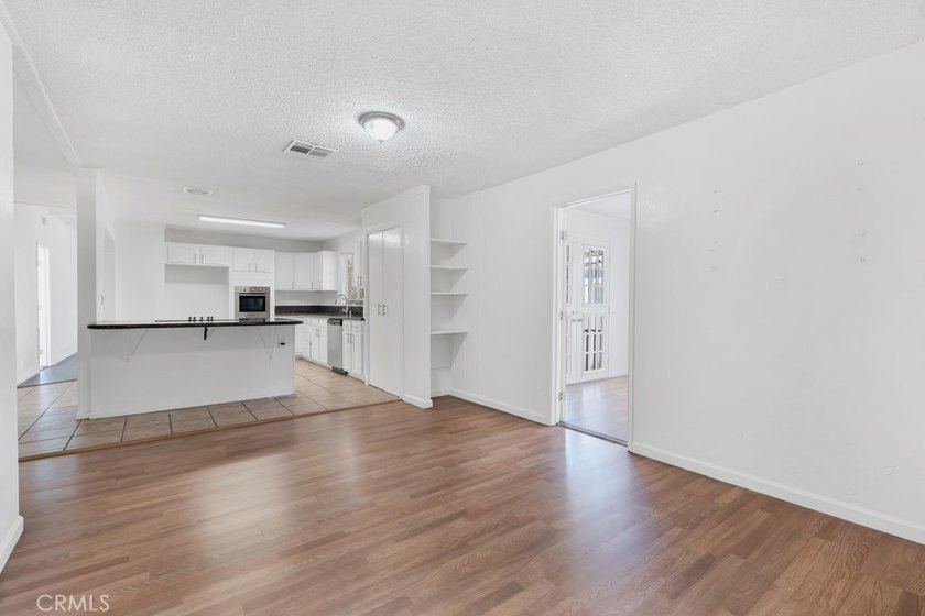 Welcome to this beautifully maintained 4-bedroom, 2-bathroom - photo 16