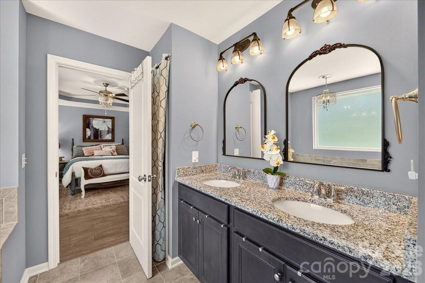 **Welcome home to this beautifully updated townhome in Fort - photo 26