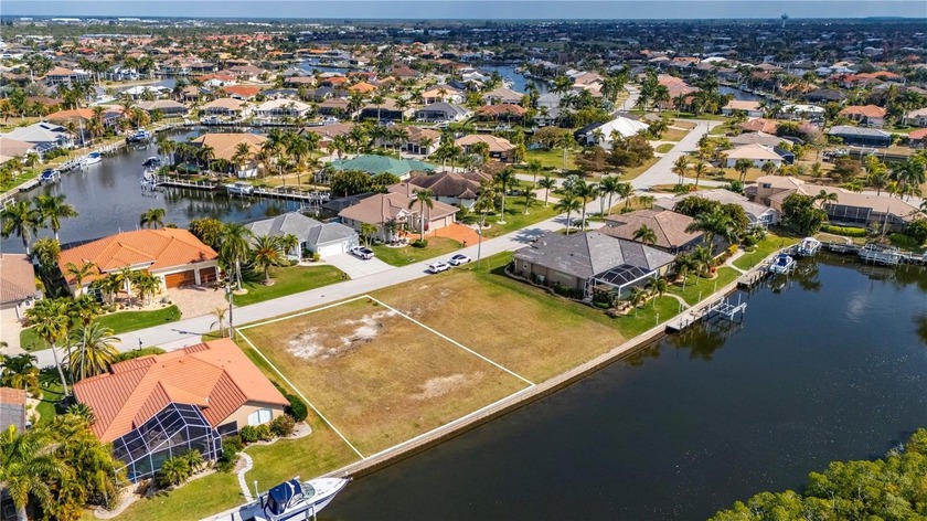 One of the best waterfront locations in Burnt Store Isles to - photo 5