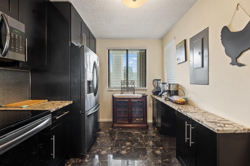 Great for investors rent right away with no waiting period - photo 11