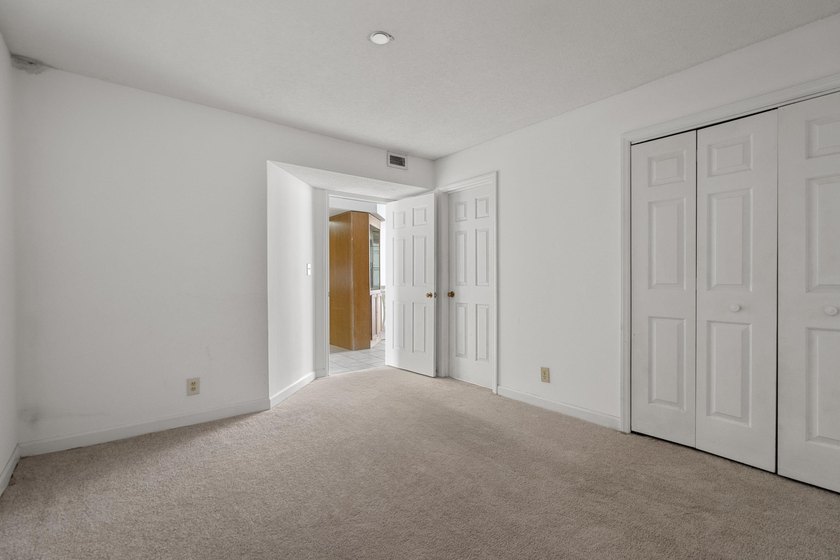 SURFMASTER CONDO - OCEANFRONT Bring your vision and designer - photo 24