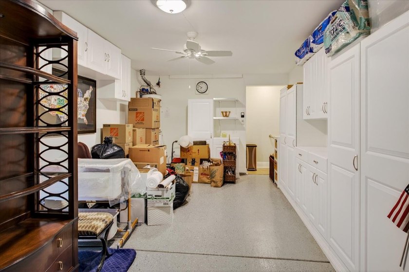 Perfection!! End unit in The Villages! Beautifully updated - photo 27