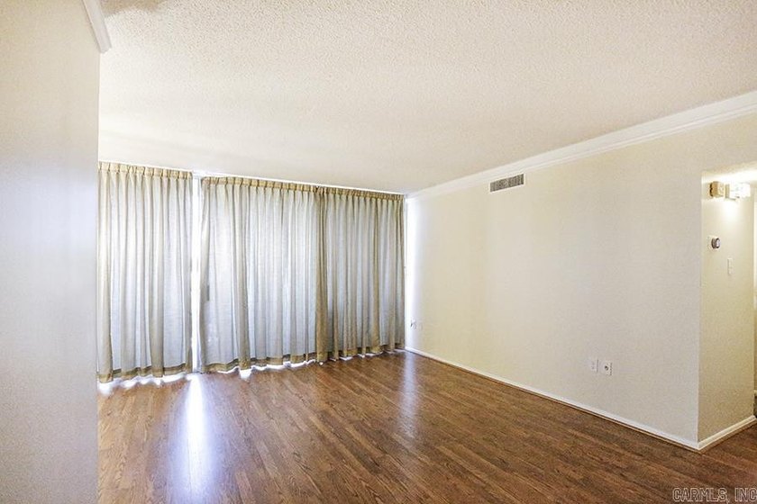 Experience urban living at its finest in this beautifully - photo 4