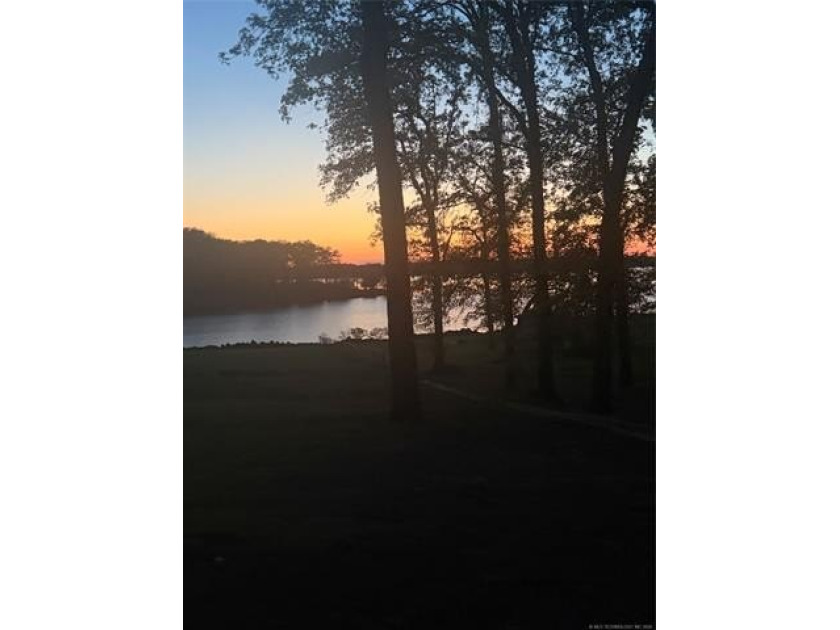 DO YOU WANT COVETED YEAR-ROUND VIEWS OF LAKE EUFAULA, BEAUTIFUL - photo 7