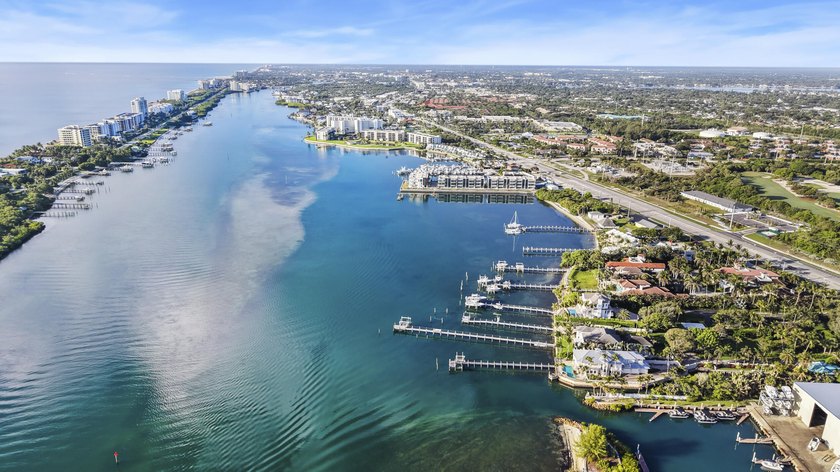 A truly rare waterfront redevelopment opportunity on prestigious - photo 12