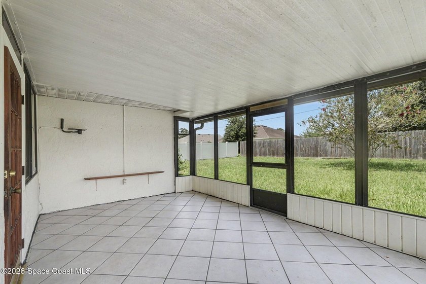 Welcome home to this beautifully maintained 3-bedroom, 2-bath - photo 25