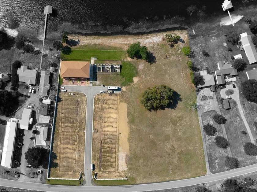 Like-New Luxury Lakefront Townhome - 4BR / 3.5BA / 3 Levels - - photo 5