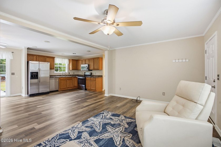 MOTIVATED SELLER HAS DROPPED PRICE TO $325,000!! Looking for a - photo 11