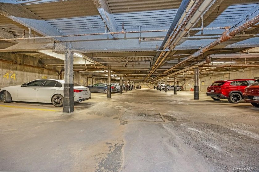 Beautifully Updated 2 Bedroom/1 Bath Condo In The Rarely - photo 17