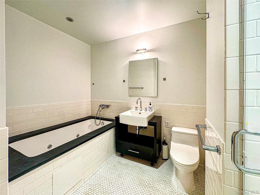 Brooklyn living at its best. Don't let the term *studio* fool - photo 10