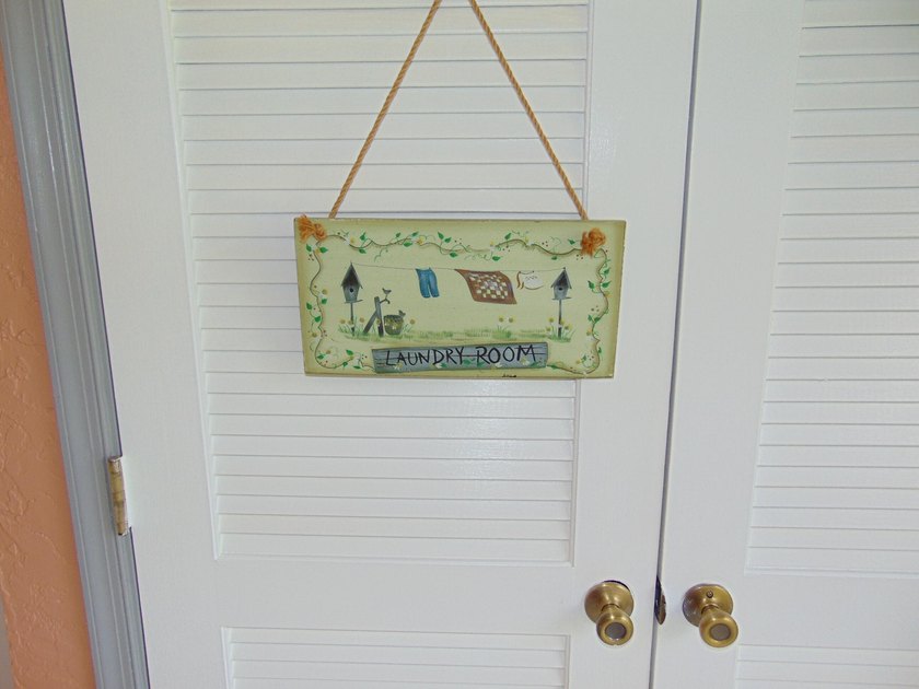 FIRST FLOOR. MOVE IN READY. COVERED PARKING. IMMACULATE JUMBO - photo 27