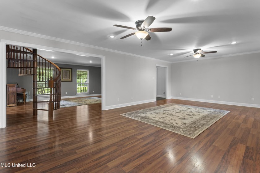 Bayou View Beauty - Perfect for Large or Multi-Generational - photo 9