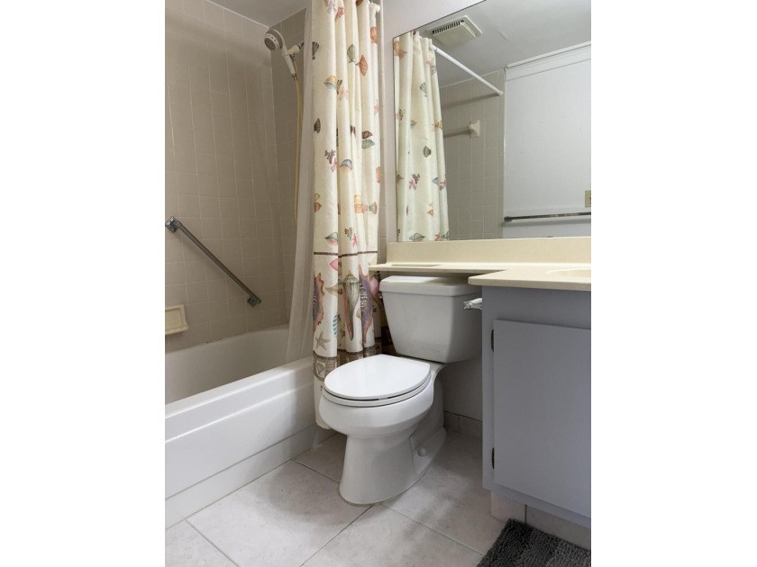 Welcome to this bright 2-bedroom, 2-bathroom condominium nestled - photo 11