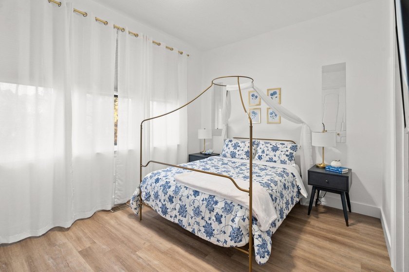 Welcome to your GORGEOUS coastal beach retreat! This elegant - photo 18
