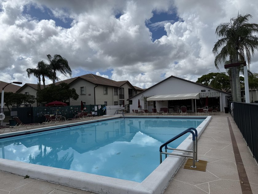 Welcome to this bright 2-bedroom, 2-bathroom condominium nestled - photo 18