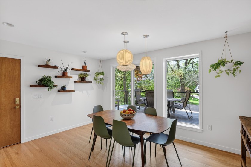 This beautifully updated mid-century modern home offers timeless - photo 10