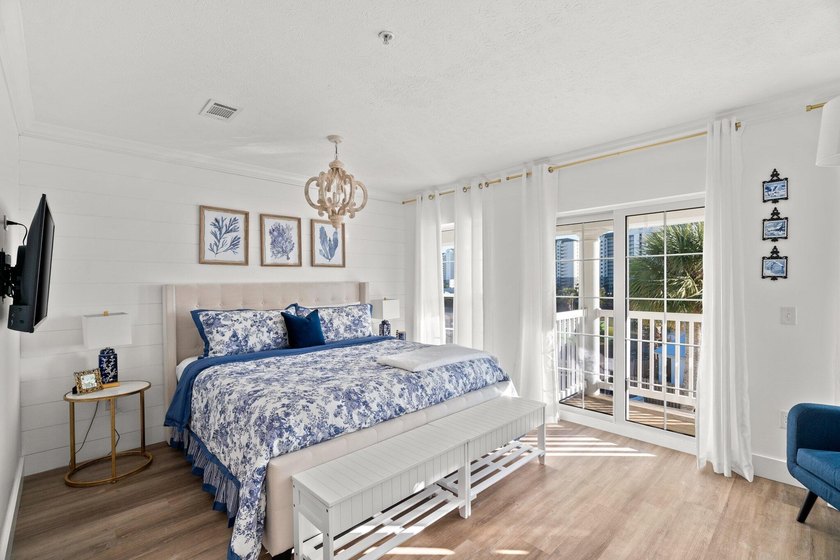 Welcome to your GORGEOUS coastal beach retreat! This elegant - photo 23