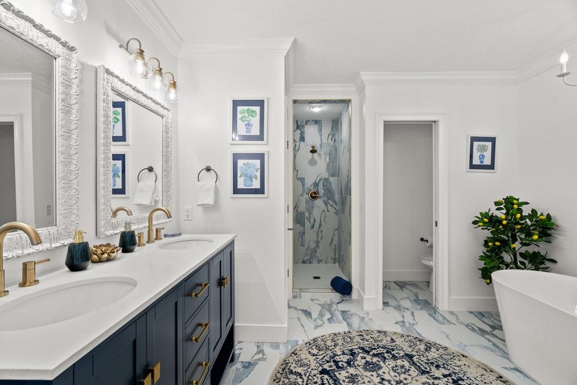Welcome to your GORGEOUS coastal beach retreat! This elegant - photo 27