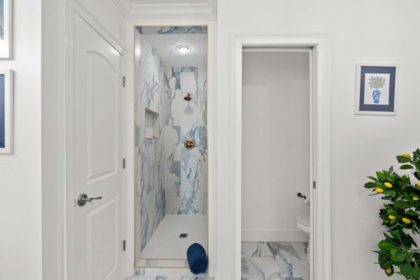 Welcome to your GORGEOUS coastal beach retreat! This elegant - photo 28