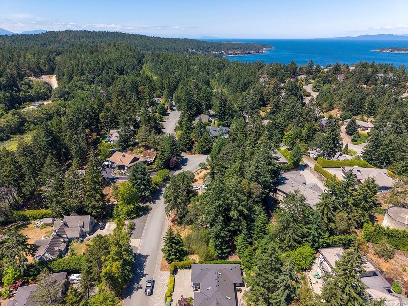 An exceptional opportunity to build your dream home in - photo 14