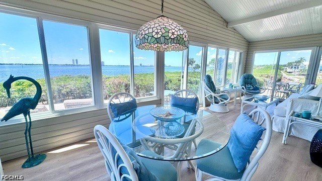 STUNNING RIVERFRONT &amp; VIEW located on Ian Island! Welcome to - photo 2