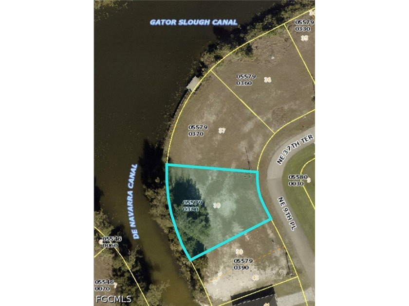 Build your dream home on this rare oversized waterfront lot - photo 3