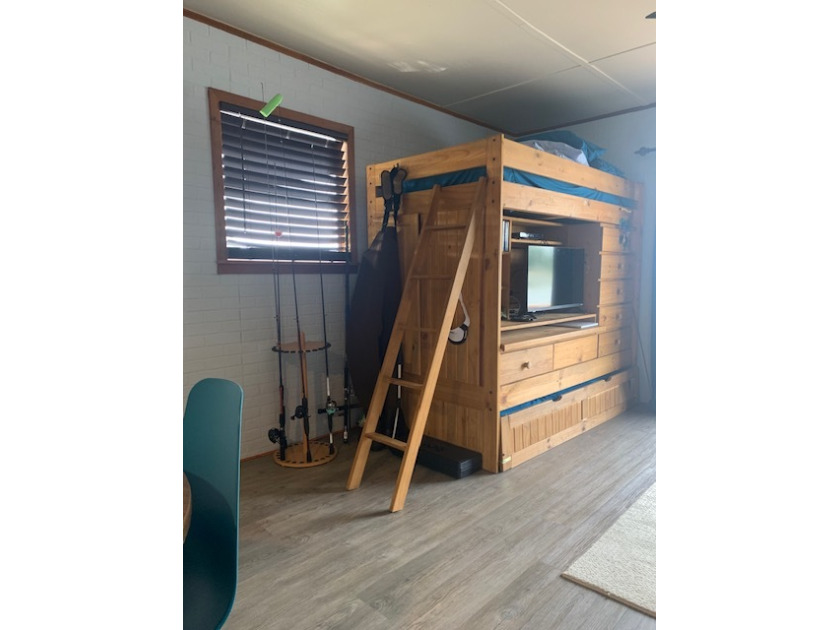 Bunk Bed & TV - photo 8