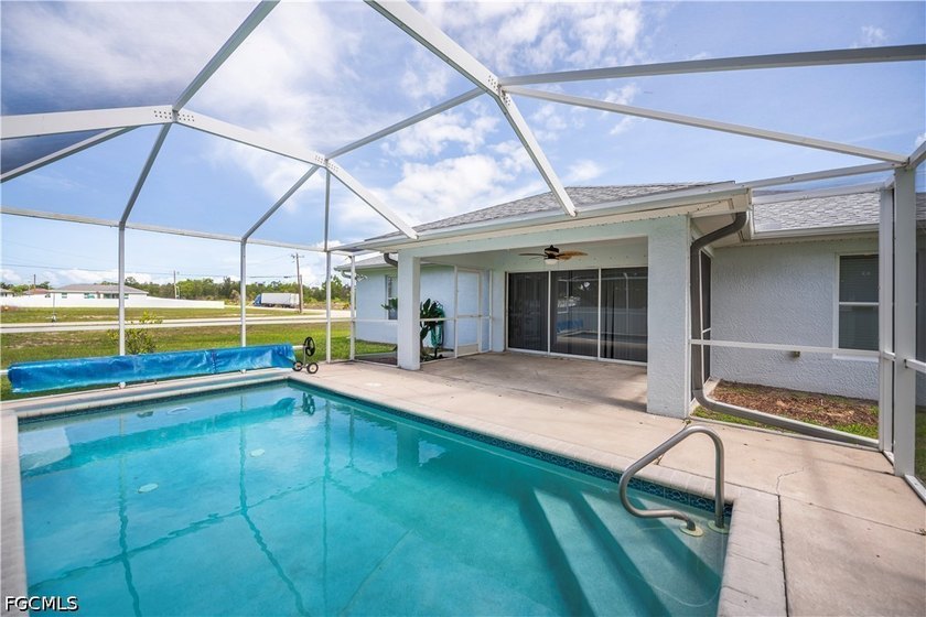 Welcome to this beautifully maintained pool home, perfect for - photo 3