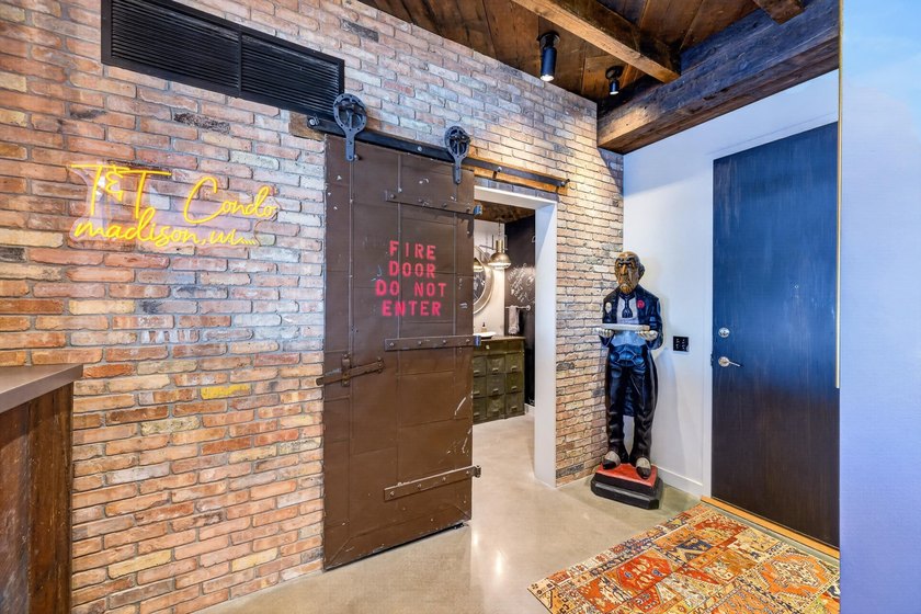 Penthouse #1001 at one of downtown Madison's most sought-after - photo 6