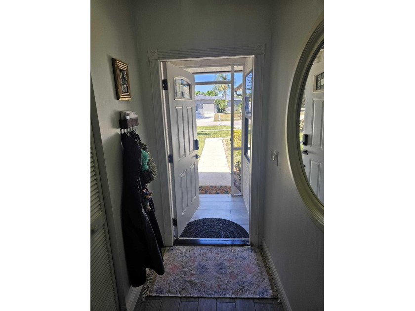 Beautiful single family pool home in La Mancha Royal Palm Beach - photo 12