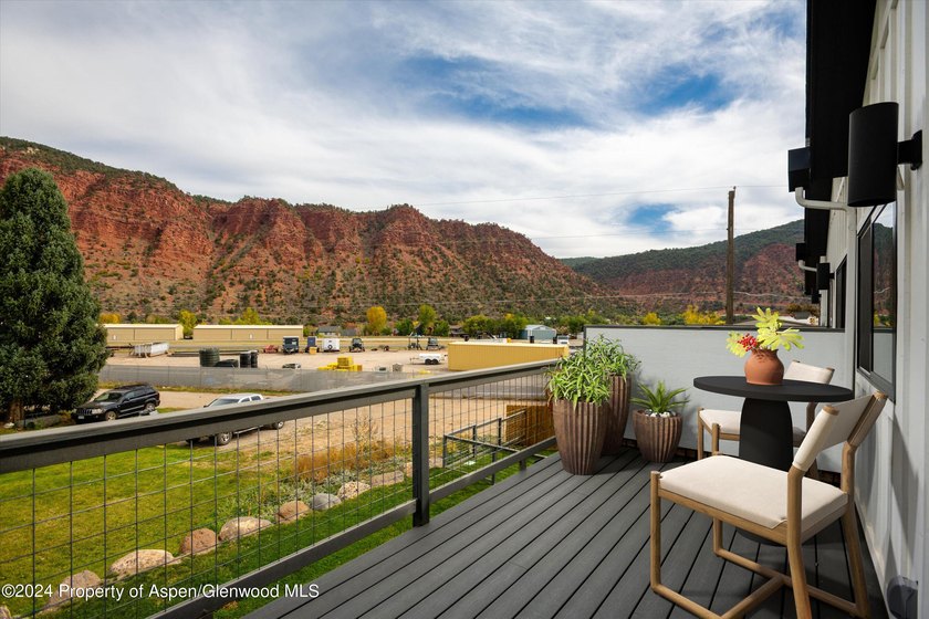 Welcome to your dream home! This fabulous 4-bedroom modern - photo 18