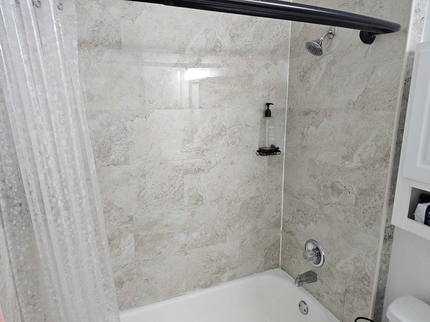 Beautiful single family pool home in La Mancha Royal Palm Beach - photo 35