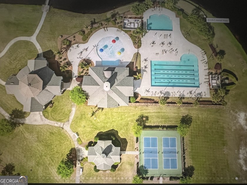 Don't miss this opportunity to own a spacious corner lot (.61 - photo 4