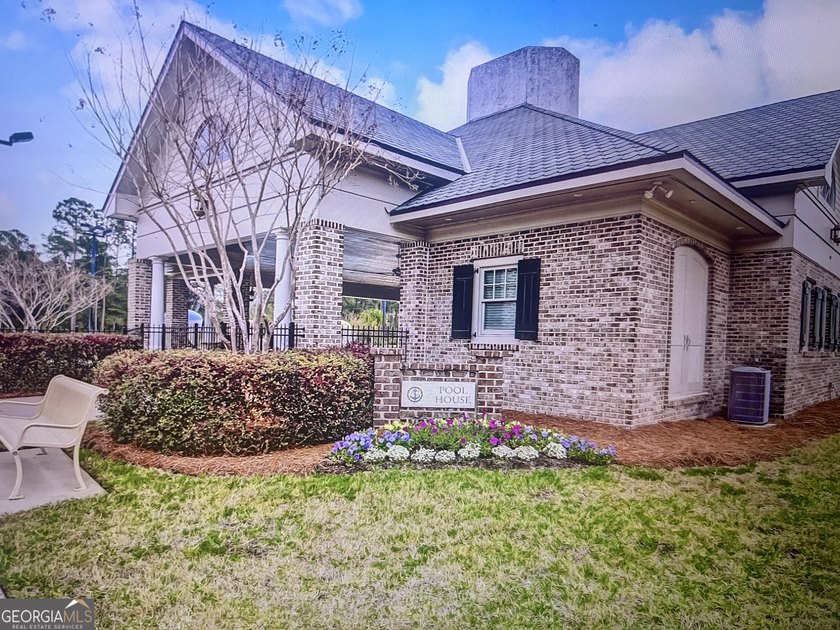 Don't miss this opportunity to own a spacious corner lot (.61 - photo 8