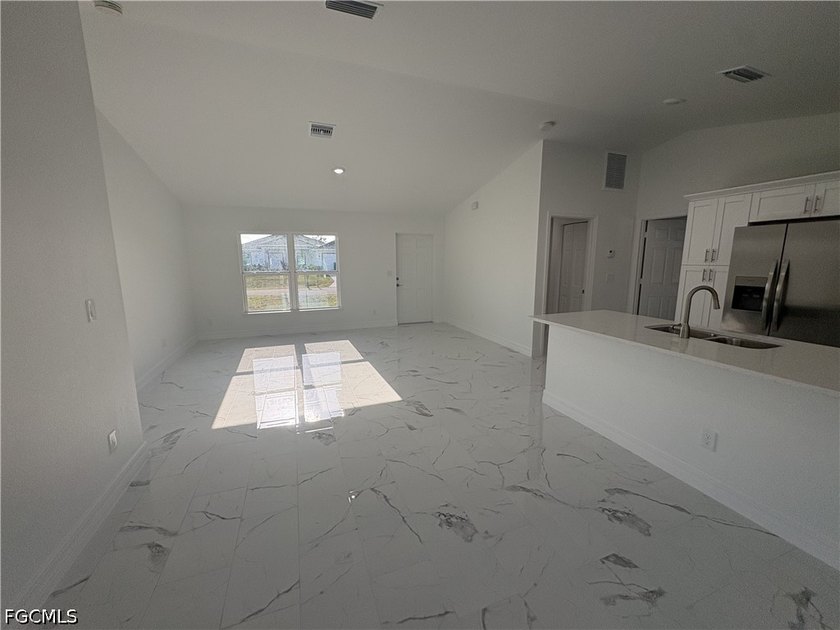 Brand-new 3-bedroom, 2-bath home scheduled for completion by the - photo 3