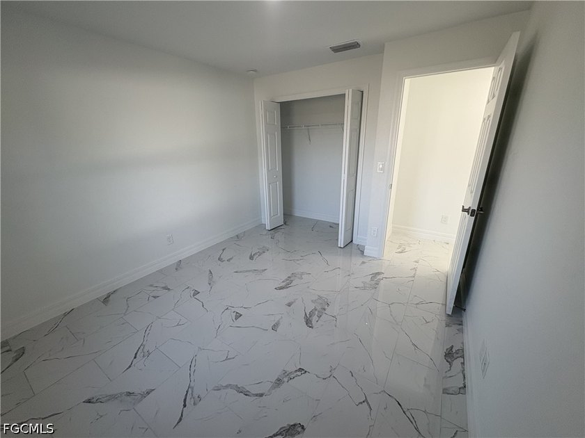 Brand-new 3-bedroom, 2-bath home scheduled for completion by the - photo 5