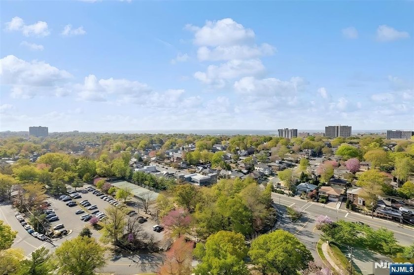 CONTACT DEBRA JACOBS &amp; HALLEY NATKIN COLDWELL BANKER FORT LEE - photo 4
